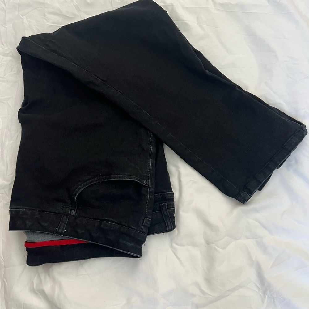 Universal Standard Seine black jeans with ankle zip. 
Mid/rise. Size 18